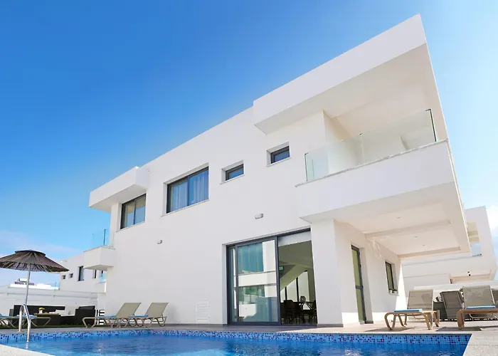 Willa Celestia Protaras